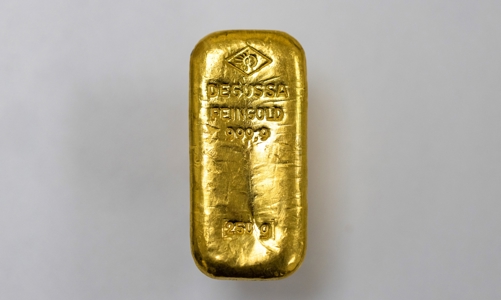 Giá vàng gãy mốc 2.500 USD/oz vì đồng USD tăng giá