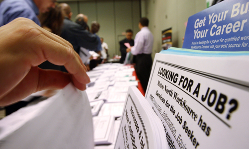 Tín hiệu xấu về nền kinh tế Mỹ từ thị trường việc làm, FED chọn giảm lãi suất bao nhiêu?