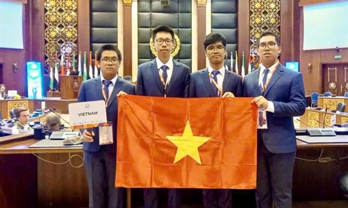 Học sinh Việt Nam giành thành tích xuất sắc tại Olympic Tin học quốc tế 2024