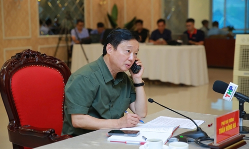 Phó Thủ tướng Trần Hồng Hà chủ trì cuộc họp tại Sở Chỉ huy tiền phương phòng, chống bão số 3