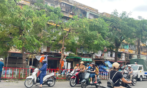 Hải Phòng di dời người dân khỏi các khu chung cư xuống cấp, đề phòng sụp đổ do mưa bão