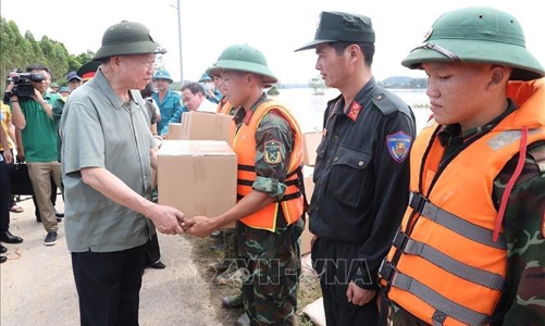 Tổng Bí thư, Chủ tịch nước Tô Lâm kiểm tra công tác phòng, chống lụt bão tại Tuyên Quang
