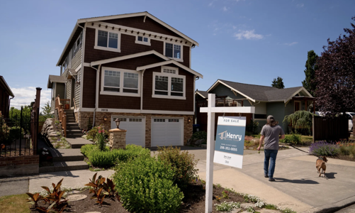 Lãi suất vay thế chấp nhà ở Mỹ thấp nhất 1 năm rưỡi, người mua nhà có 