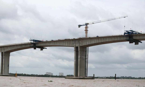 Hợp long hai nhịp chính cầu Nhơn Trạch trên tuyến Vành đai 3 TP.HCM