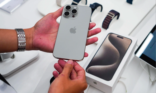 iPhone 15 Pro Max: Mẫu điện thoại bán chạy nhất thế giới trong nửa đầu năm 2024