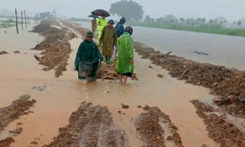 Nước sông Lam Trà dâng cao, đê bao Hưng Đạo nguy cơ bị tràn
