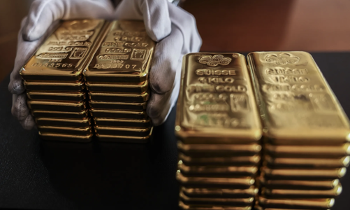 Giá vàng lập đỉnh mới, bất chấp đồng USD lên giá