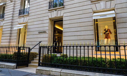 “Cuộc đua” biến cửa hàng thành điểm đến thu hút giới thượng lưu