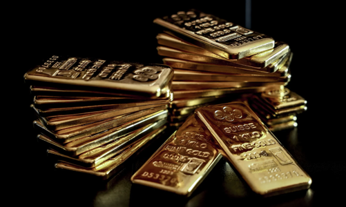 Giá vàng giảm do nhà đầu tư chốt lời, sắp hoàn tất quý tăng mạnh nhất 8 năm
