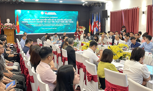 Chuyển đổi số phải song hành với chuyển đổi xanh 