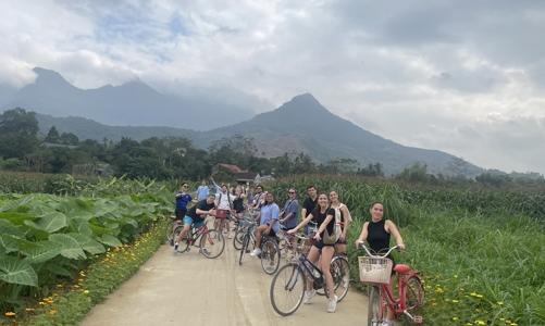 Du lịch mở đường cho kinh tế xanh Hà Nội