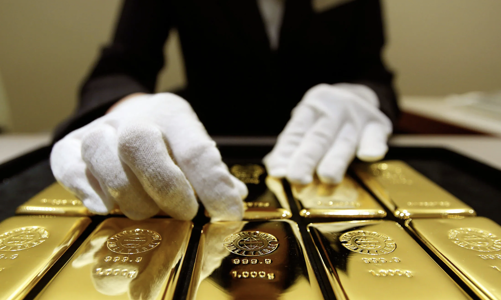 Giá vàng suy yếu vì đồng USD tăng giá giữa căng thẳng Trung Đông