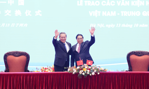 Việt Nam - Trung Quốc trao 10 văn kiện hợp tác quan trọng