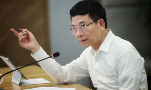 Doanh thu SMS, thoại trên thế giới còn 8-10%, MobiFone vẫn 35% nên phải tìm cái mới để làm