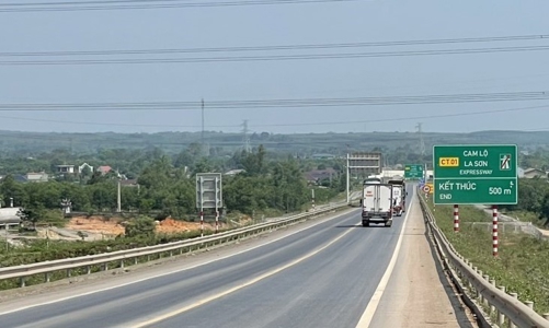 Mở rộng cao tốc Cam Lộ - La Sơn lên 4 làn xe, cần gần 6.500 tỷ đồng