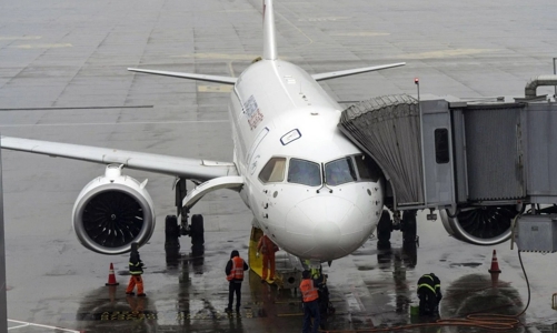 Đằng sau việc nhiều hãng hàng không giảm chuyến bay tới Trung Quốc