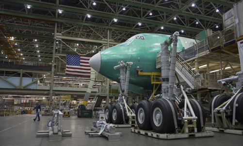 Khó khăn ở Intel và Boeing, vấn đề của nền sản xuất Mỹ