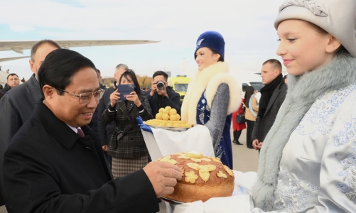 Thủ tướng Phạm Minh Chính tới Nga, bắt đầu chuyến công tác dự Hội nghị BRICS mở rộng