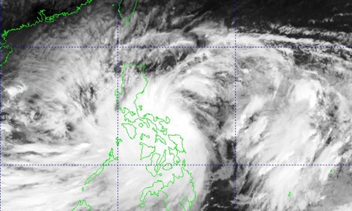 Bão Trà Mi vào biển Đông, các tỉnh miền Trung khẩn trương triển khai ứng phó