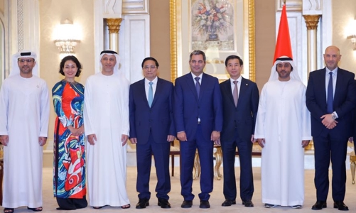 Thủ tướng tiếp lãnh đạo các tập đoàn hàng đầu của UAE