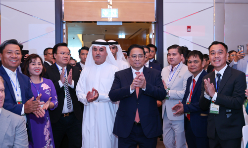 Thủ tướng: Không nên bỏ lỡ cơ hội kết nối hai nền kinh tế Việt Nam - UAE