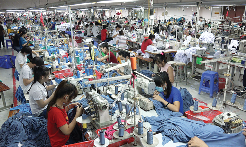 Đơn hàng tăng, lao động càng thiếu hụt