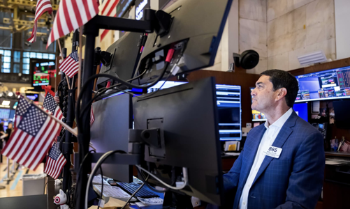 Chứng khoán Mỹ bùng nổ trong lúc chờ kết quả bầu cử, giá dầu tăng