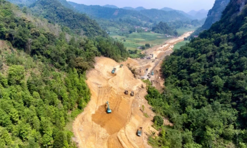 Đẩy nhanh tiến độ thi công hai dự án cao tốc qua địa bàn tỉnh Lạng Sơn