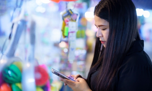 Mất sạch tiền chỉ vì 1 cú click, sinh viên mới cảnh giác với các chiêu thức lừa đảo mới