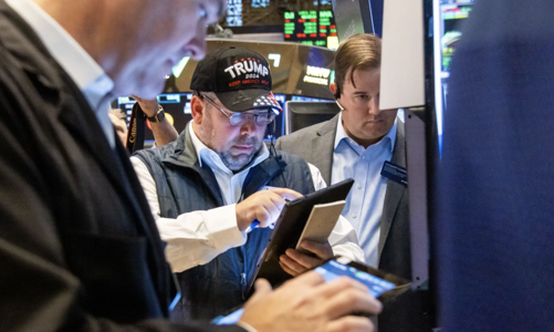 “Giao dịch Trump” tiếp diễn: Chứng khoán Mỹ không ngừng tăng, bitcoin lên gần 90.000 USD