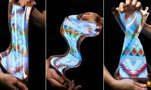 LG ra mắt màn hình co thể kéo giãn đầu tiên trên thế giớI