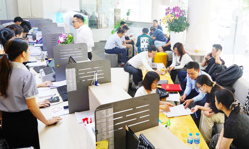 Nhiều nhà đầu tư 