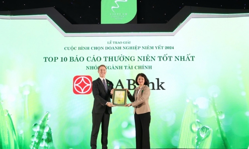 SeABank dẫn đầu Top 10 doanh nghiệp Quản trị công ty tốt nhất tại VLCA 2024