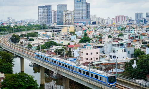 Metro số 1 chính thức vận hành, đánh dấu cột mốc 