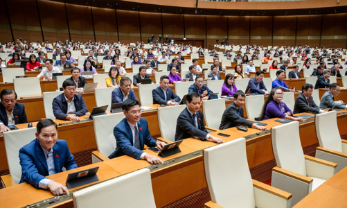 Quốc hội thông qua Luật điện lực sửa đổi, chưa xóa bỏ “bù chéo giá điện”