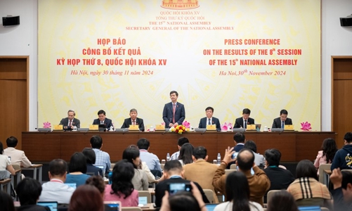 Xử lý cấp bách vấn đề thuốc lá điện tử