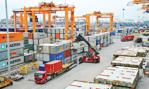 Xuất khẩu 2025 đặt mục tiêu tăng trưởng 10 - 12%, xuất siêu trên 20 tỷ USD