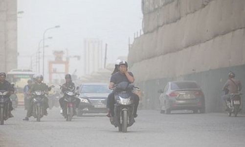 Xem xét cho học sinh nghỉ học khi ô nhiễm không khí ở mức nguy hại 3 ngày liền 