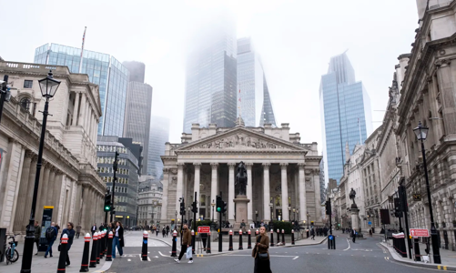 Mối lo kinh tế khiến lợi suất trái phiếu chính phủ Anh cao nhất 26 năm