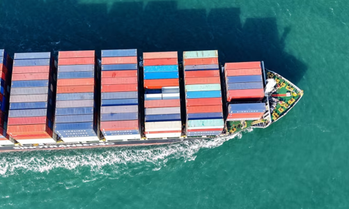 Trung Quốc thặng dư thương mại kỷ lục gần 1 nghìn tỷ USD năm 2024