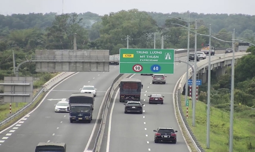 Sẽ có 10 trạm dừng nghỉ tạm trên cao tốc Bắc Nam phục vụ Tết, hoàn thành trước 20/1