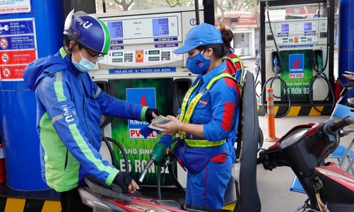 Giá xăng dầu tiếp tục giảm