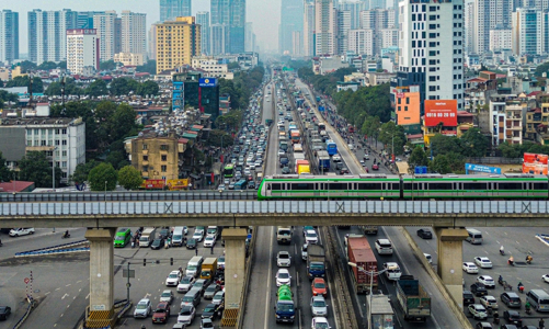 Hàng trăm nghìn lượt khách lựa chọn đường sắt đô thị để di chuyển trong dịp Tết Nguyên đán