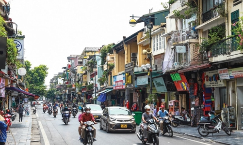 Thí điểm cấm ô tô trên 16 chỗ khu vực phố cổ, hồ Gươm