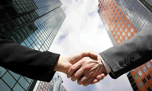 Mua bán và sáp nhập trong lĩnh vực y tế, giáo dục tại Việt Nam dự kiến sôi động trong năm 2025