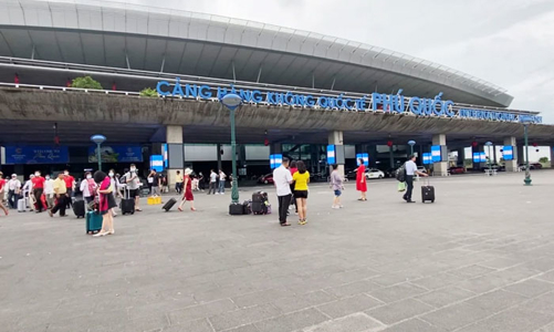 Đảm bảo hoạt động vận chuyển hàng không an toàn và thông suốt dịp lễ 30/4 và hè 2025