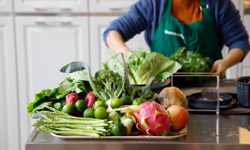 Thị trường quà tặng 8/3 dịch chuyển sang xu hướng thiết thực