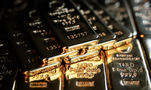 Thuế quan leo thang, giá vàng lập kỷ lục và loạt dấu ấn kinh tế thế giới tuần 10-16/2