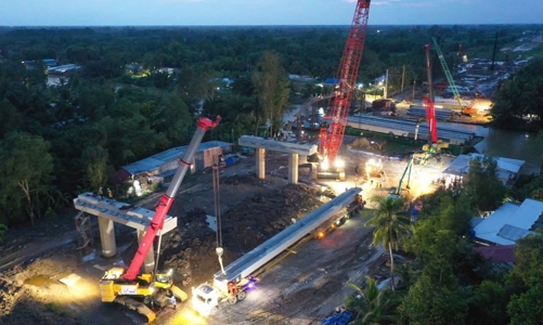 Nhiều gói thầu của cao tốc Châu Đốc – Cần Thơ – Sóc Trăng vượt tiến độ bất chấp khó khăn khi thiếu nguyên vật liệu 