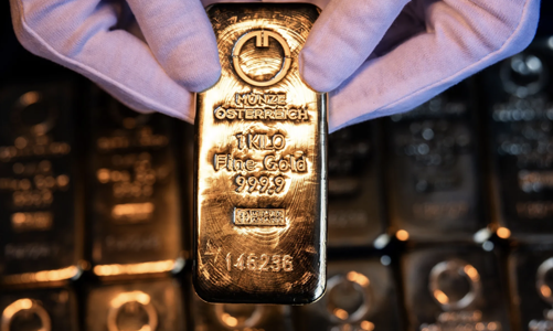 Giá vàng cầm cự vùng kỷ lục dù có nhà đầu tư chốt lời